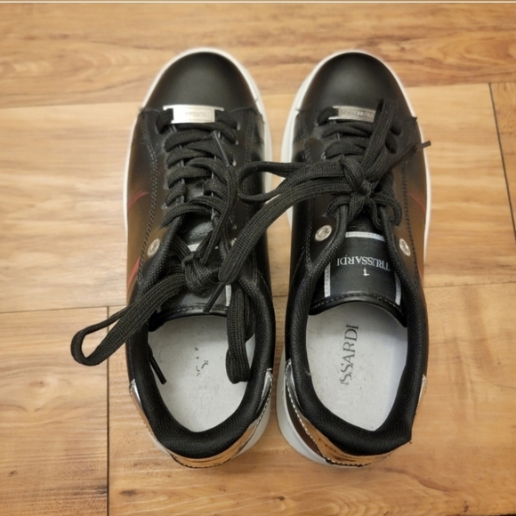 Italian Trussardi Women's Black & White Shoes - Picture 4 of 4